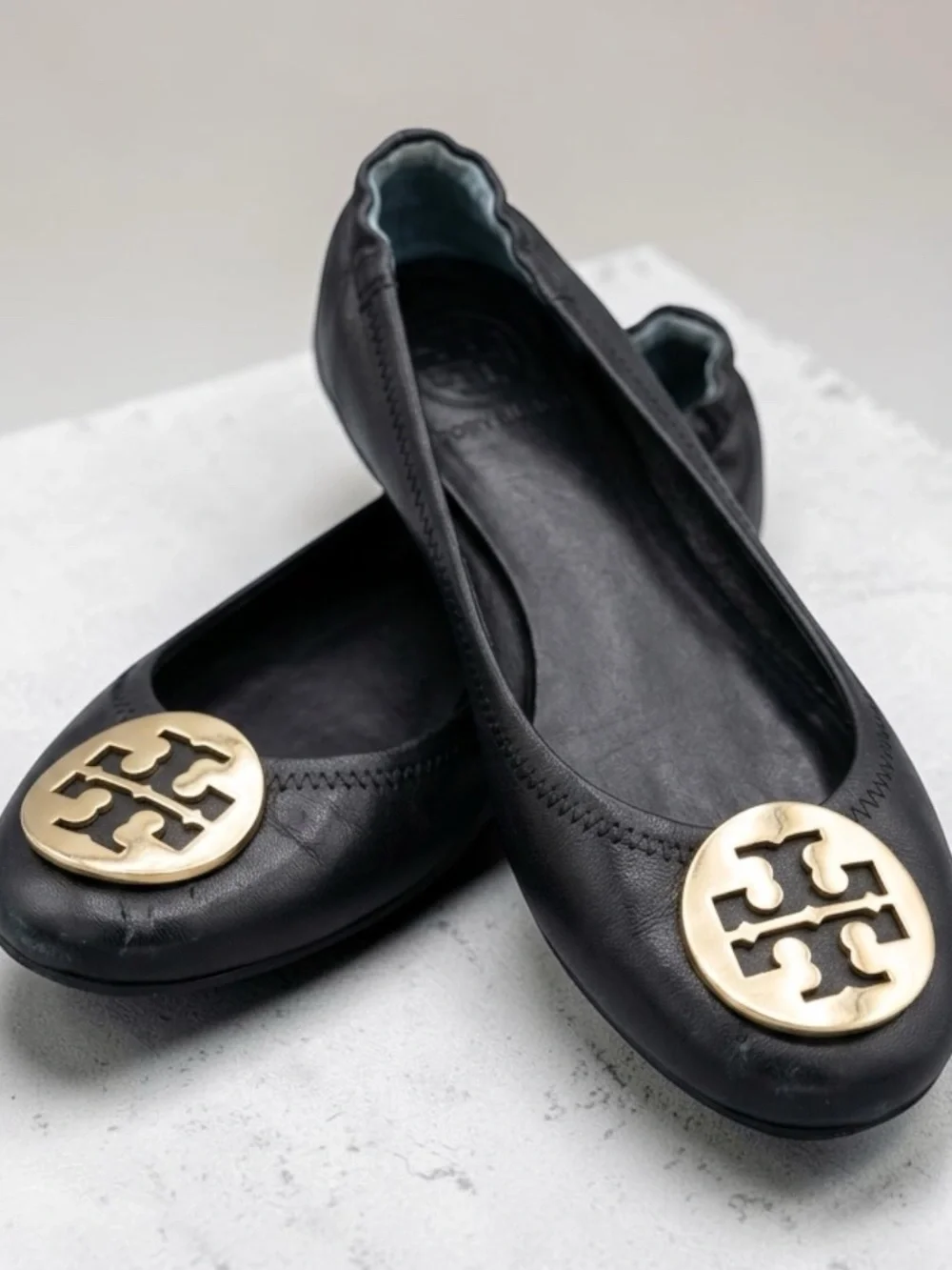 Tory Burch Elastic Back Travel Style Leather Ballet Flats